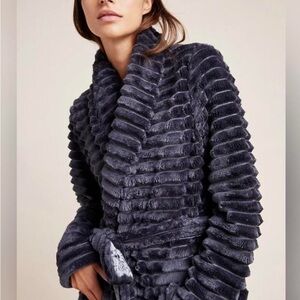 Luxurious Anthropologie Cozy Ribbed Robe in Gray-Size M/L